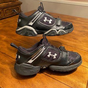 Under Armour Performance Youth 5 1/2 Black Sneaker